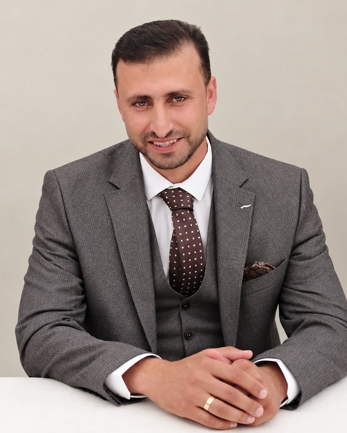Portrait d’Ozcan Beyazgul, artisan carreleur
